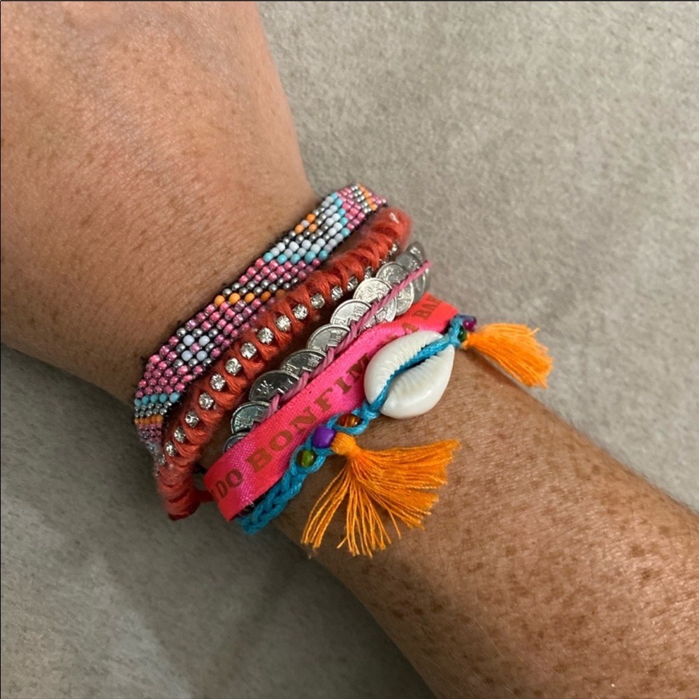 Hipanema magnetic closure bracelet